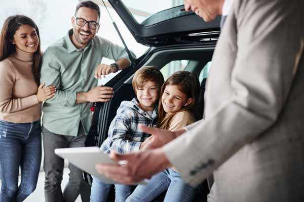 Jak vybrat ideální rodinné auto: Vlastnosti, na které se zaměřit