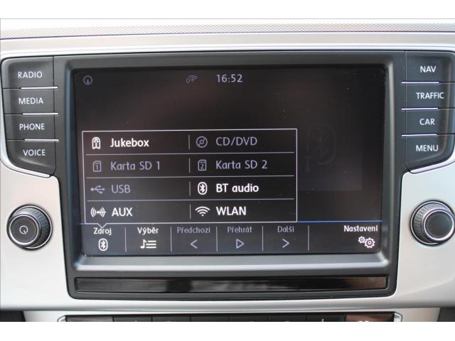 Volkswagen Passat 2,0 TDI  NAVIGACE,VÝHŘEVY-1130