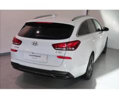 Hyundai i30 1,6 CRDi SMART ZÁRUKA 4/2026 - 4