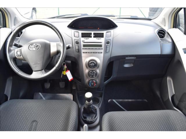 Toyota Yaris 1,0 i 51KW KLIMATIZACE CENTRAL-2530