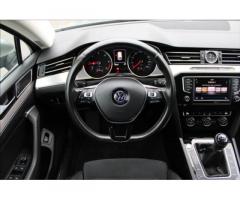 Volkswagen Passat 2,0 TDI  NOVÉ V ČR,HIGHLINE