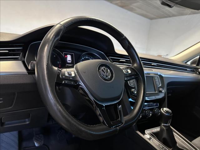 Volkswagen Passat 2,0 TDI  4MOTION Highline-2025