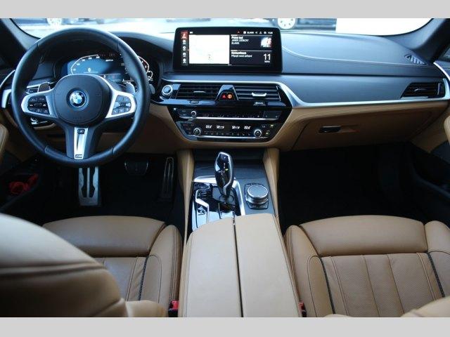 BMW Řada 5 530e xDrive Touring-613