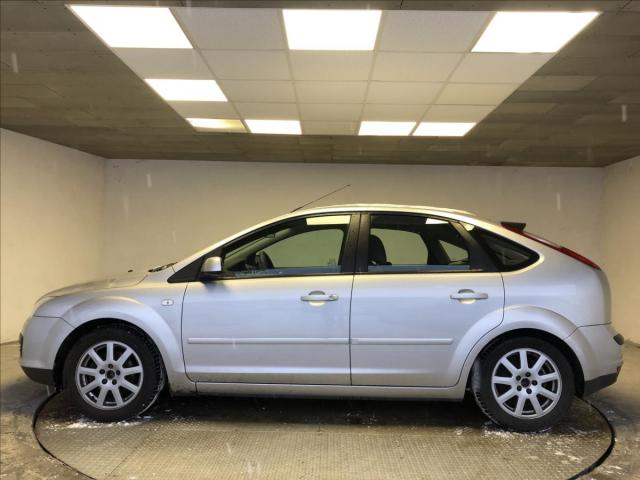 Ford Focus 1,6 16V Duratec Trend-325