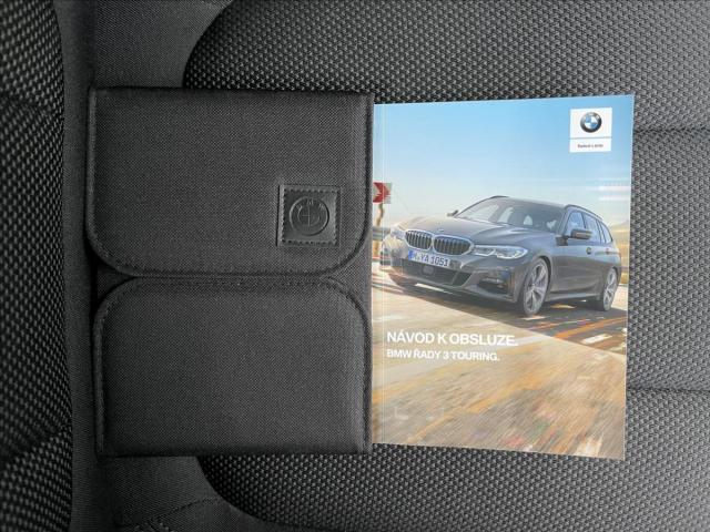 BMW Řada 3 xDrive AT8 Touring TZ  320d-1723