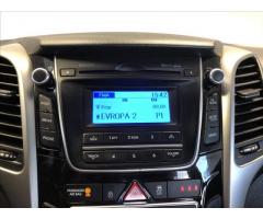 Hyundai i30 1,6 CRDi 81kW Weekend - 25