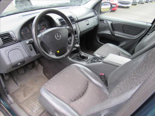 Mercedes-Benz Třídy M 2,3 ML 4x4 110 KW-823