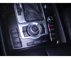 Audi Q7 3,0 TDi 4x4 AT TAŽNÉ 2.maj.ČR - 17