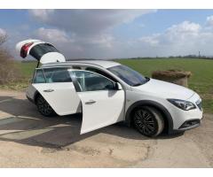 Opel Insignia Sports Tourer 2,0 BiTurbo 143 kW, 4x4 automat - 1