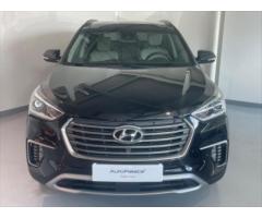 Hyundai Grand Santa Fe 2,2 CRDi Executive 4x4 Auto - 2