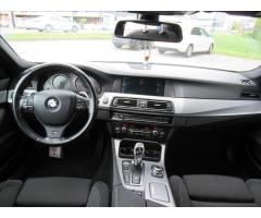 BMW Řada 5 3,0 530d xDrive Touring M paket - 11