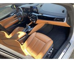 BMW Řada 6 3.0   D-GT-X-DRIVE-M-PACKET - 14