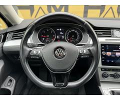 Volkswagen Passat 2,0   TDI-LED-S,TAŽNÉ.Z-P.KAMERA - 15