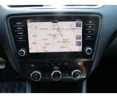 Škoda Octavia 1,6 TDi 85kw GPS Facelift 12/17 po servise - 16