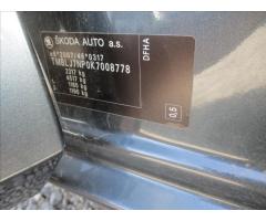 Škoda Superb 2,0 TDi 140kw Style 4x4 Radar LED GPS - 29