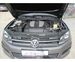 Volkswagen Touareg 3,0 TDi 180kw 4-motion Panorama LED - 23