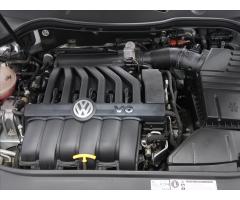 Volkswagen Passat 3,6 FSI 299k 4Motion DSG UNIKÁT! - 9