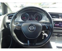 Volkswagen Golf 1,2 TSi 77kW serviska,digi.klima - 29