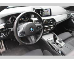 BMW Řada 5 530d xDrive Touring Mpaket - 4
