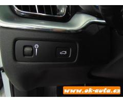 Volvo XC60 2.0 d4 business awd - 30