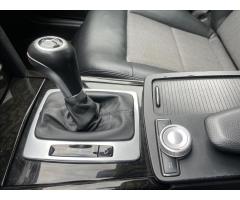 Mercedes-Benz Třídy E 2,2 E 250 CDI BlueEFFICIENCY Avantgarde - 17