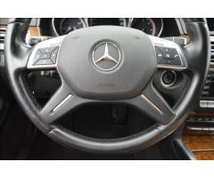 Mercedes-Benz Třídy E 3,0 E300d 170kW LED 360°KAM AT - 9