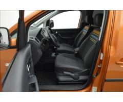 Volkswagen Caddy 2,0 TDi 103kW MAXI 7MÍST XENON - 22