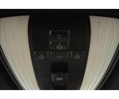 Mercedes-Benz Třídy E 3,0 E300d 170kW LED 360°KAM AT - 30