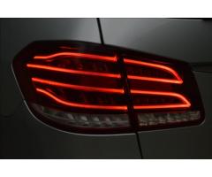 Mercedes-Benz Třídy E 3,0 E300d 170kW LED 360°KAM AT - 44