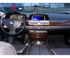 BMW Řada 7 4,0   i V8 TOP STAV !!SERVIS!! - 13
