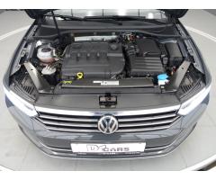 Volkswagen Passat 2.0 TDi 140 kW R-Line - 27