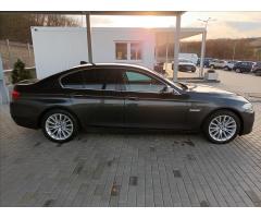 BMW Řada 5 2,0 520d xDrive Luxury Line - 4