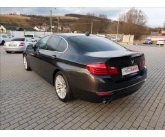 BMW Řada 5 2,0 520d xDrive Luxury Line - 16