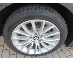 BMW Řada 5 2,0 520d xDrive Luxury Line - 35