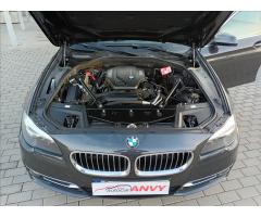 BMW Řada 5 2,0 520d xDrive Luxury Line - 36