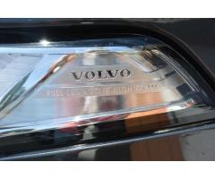 Volvo XC90 D5 173kW 7míst - 51