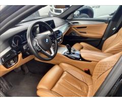 BMW Řada 5 3,0 540d xDrive AT LUXURY / 1. MAJITEL / - 18