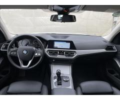 BMW Řada 3 2,0 320i 135 KW xDrive CZ 1.M - 7
