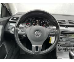 Volkswagen Passat 2.0 TDI DSG Comfortline - 16