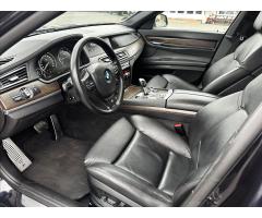 BMW Řada 7 3,0 730d - MPAKET - HEZKÝ STAV - 9