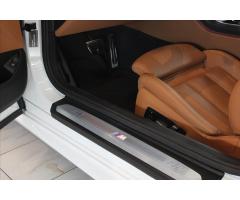 BMW Řada 8 840i xDrive coupe B&W/Carbon - 15