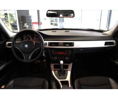 BMW Řada 3 E91 LCI 320d xDrive Touring - 12