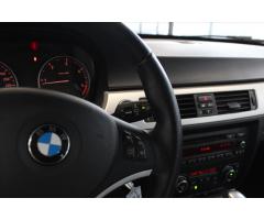 BMW Řada 3 E91 LCI 320d xDrive Touring - 16