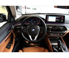 BMW Řada 5 530d xDrive Lux. Line DAP/Pano/ALed - 31