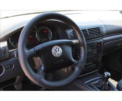 Volkswagen Passat 1,9 TDI  DIGITÁLNÍ KLIMATIZACE - 17
