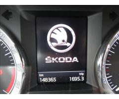 Škoda Octavia 1,6 TDI  DSG STYLE - 8