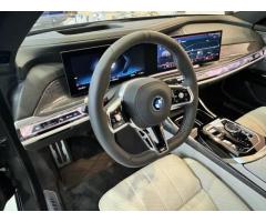 BMW Řada 7 i7 M70 xDrive Sedan - 6