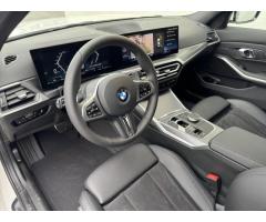 BMW Řada 3 320d xDrive sedan - 5