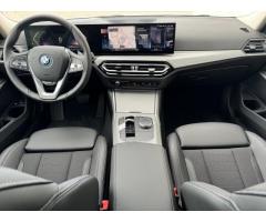 BMW Řada 3 330e xDrive Sedan - 8