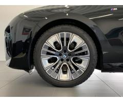 BMW Řada 7 i7 xDrive60 Sedan - 3